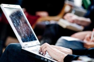 Read more about the article Pośrednictwo przy zakupie–sprzedaży przedsiębiorstwa na Litwie